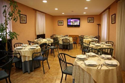 Hotel La Paz Хака Екстериор снимка