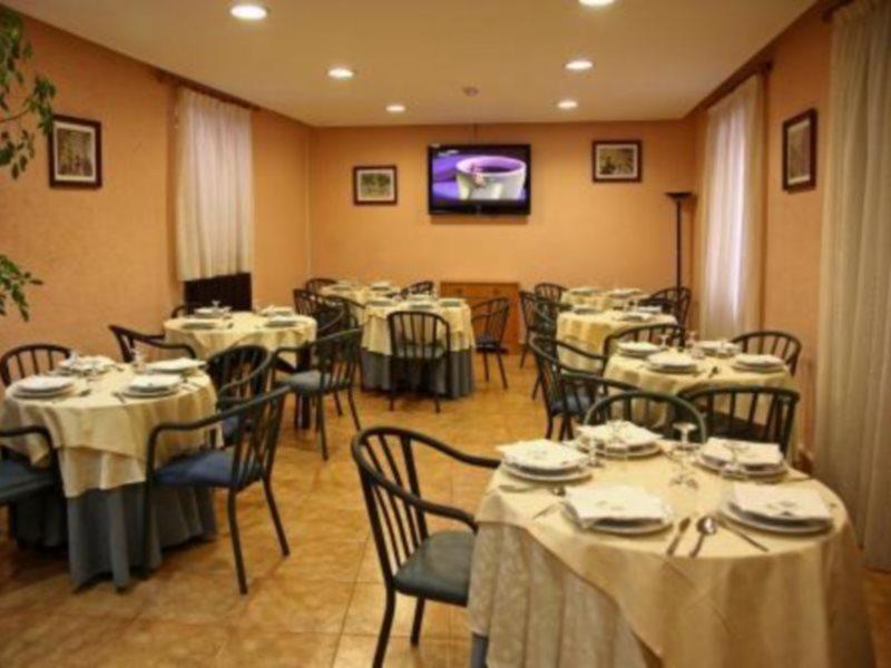 Hotel La Paz Хака Екстериор снимка