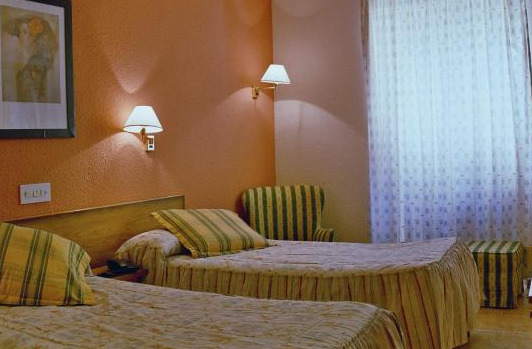 Hotel La Paz Хака Екстериор снимка