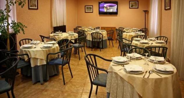 Hotel La Paz Хака Екстериор снимка